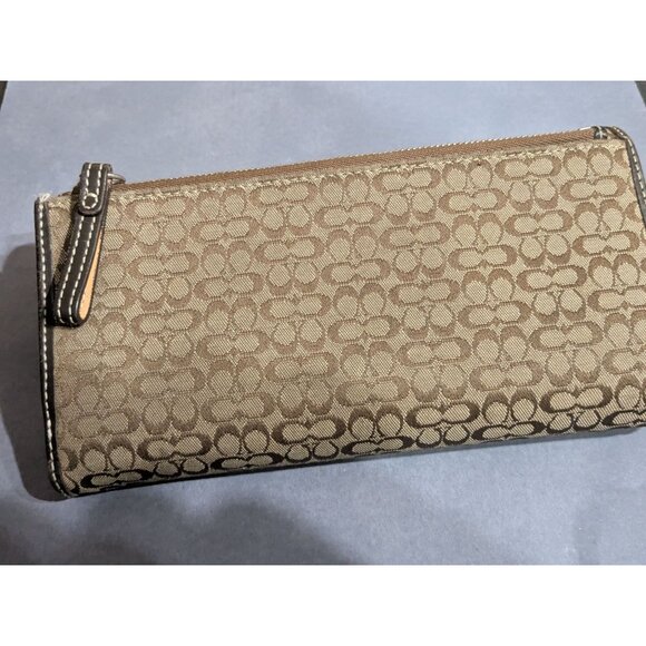Signature Coach Jacquard Monogram Matching Wallet & Check Book w/flaws - Picture 2 of 5
